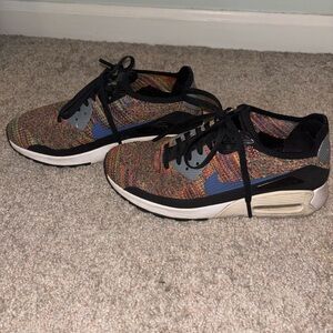 Nike AirMax - Multicolor Women's Sneakers